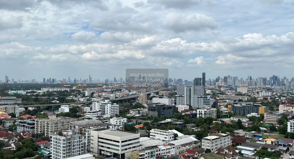For sale 1 bed condo in Phra Khanong, Bangkok