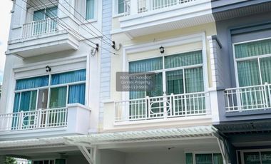 Reihenhaus zum Kauf mit 3 Zimmer in Prawet, Bangkok