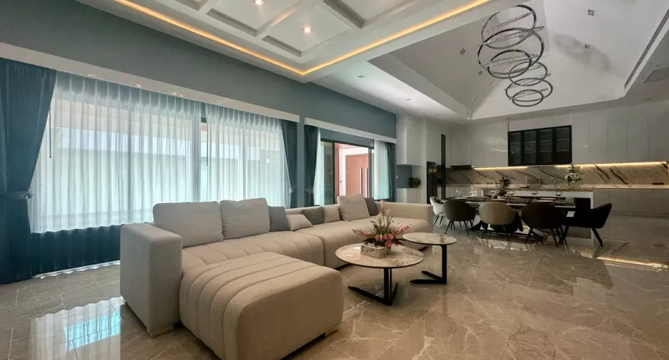 For rent and for sale 4 bedrooms house in Bang Lamung, Chonburi