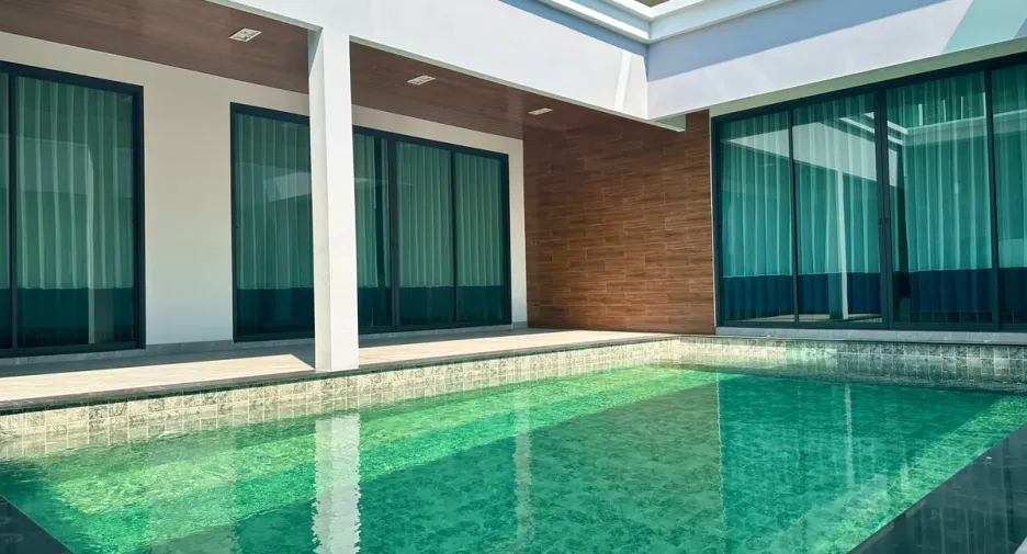 For rent and for sale 4 bedrooms house in Bang Lamung, Chonburi