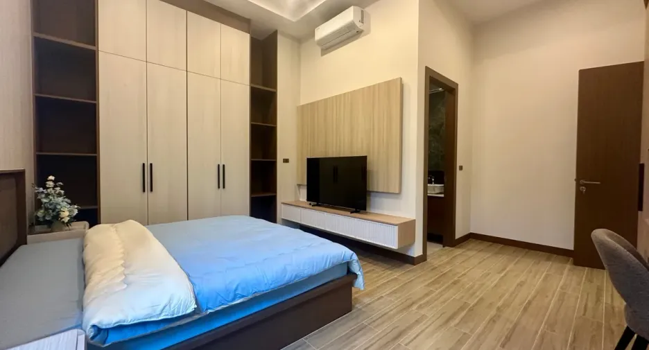 For rent and for sale 4 bedrooms house in Bang Lamung, Chonburi