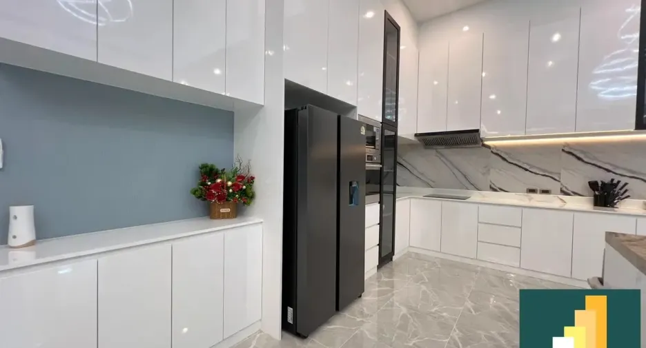 For rent and for sale 4 bedrooms house in Bang Lamung, Chonburi