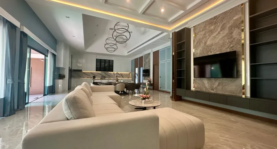 For rent and for sale 4 bedrooms house in Bang Lamung, Chonburi