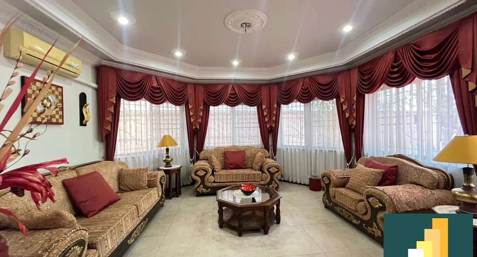 Casa en venta de 4 habitaciones en Ban Bueng, Chonburi