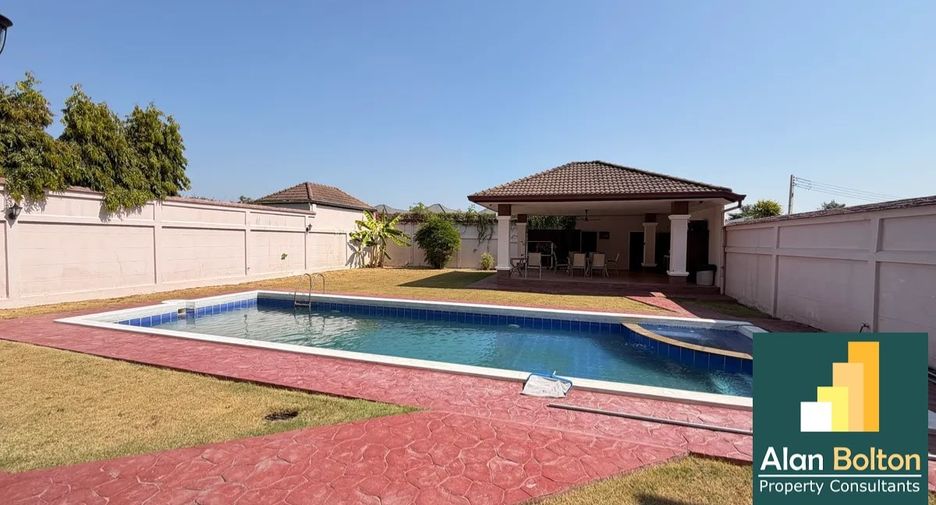 For rent and for sale 4 bedrooms house in Ban Bueng, Chonburi