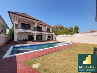 For sale and for rent 4 bedrooms house in Ban Bueng, Chonburi