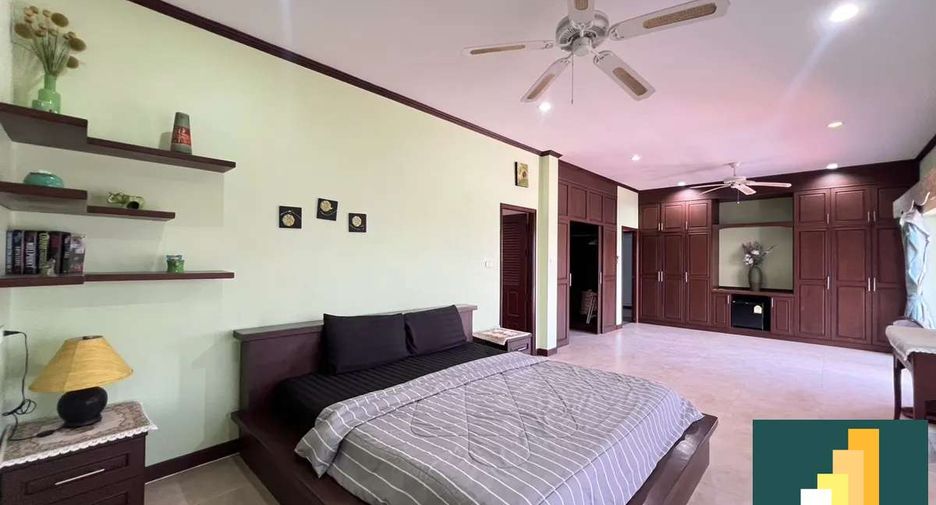 Casa en venta de 4 habitaciones en Ban Bueng, Chonburi