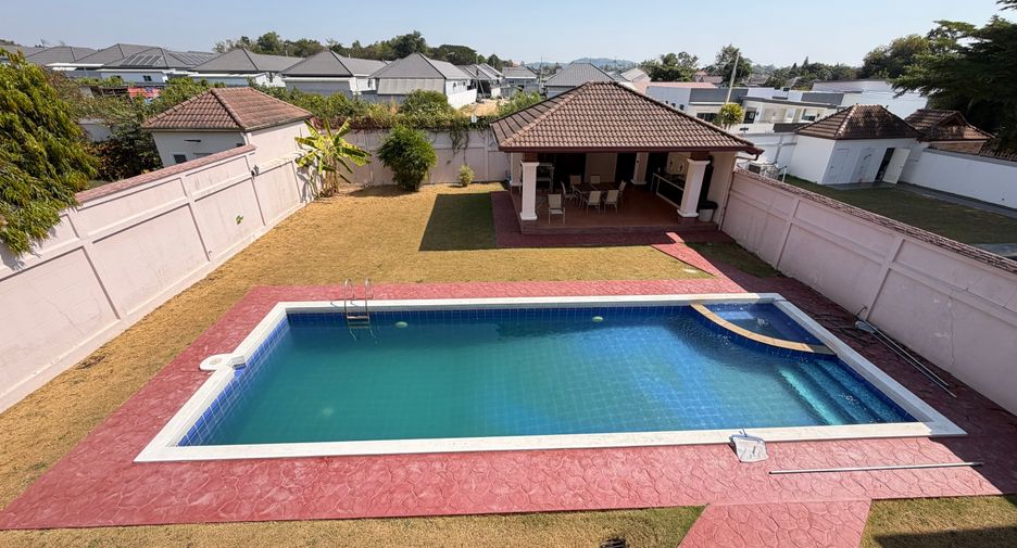 For rent and for sale 4 bedrooms house in Ban Bueng, Chonburi