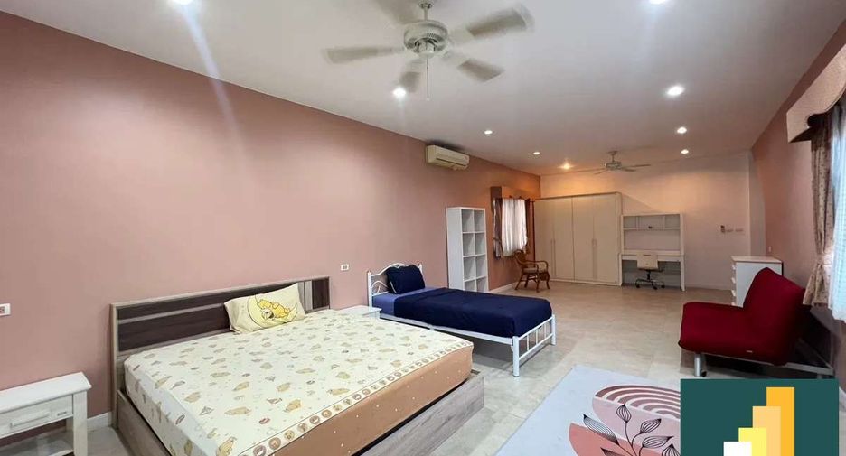 For rent and for sale 4 bedrooms house in Ban Bueng, Chonburi