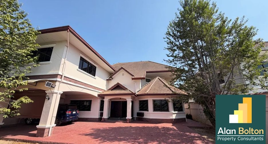 Casa en venta de 4 habitaciones en Ban Bueng, Chonburi