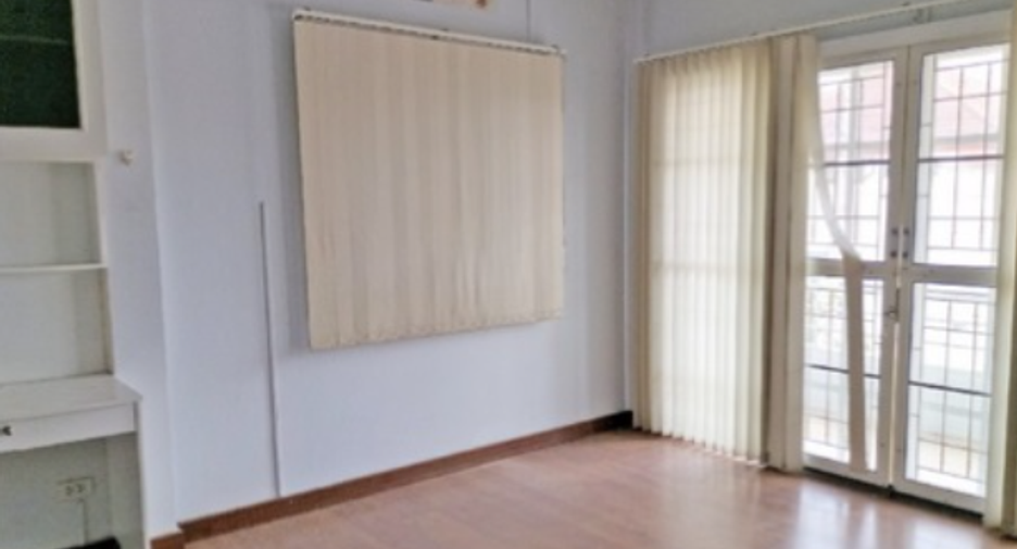 À vendre 2 chambres maison à Min Buri, Bangkok