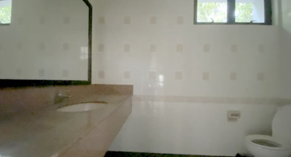 Local comercial en venta de 1 habitaciones en Phanat Nikhom, Chonburi