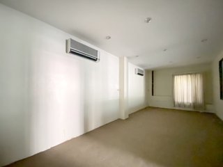 À vendre 1 chambre local commercial à Phanat Nikhom, Chonburi