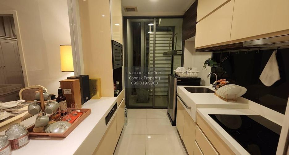 For rent 2 bedrooms condo in Phra Khanong, Bangkok