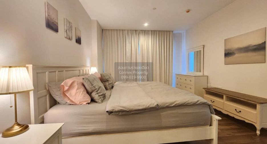 For rent 2 bedrooms condo in Phra Khanong, Bangkok