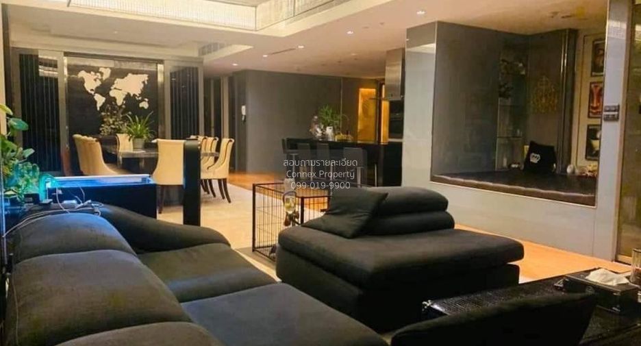 For rent 3 bedrooms condo in Yan Nawa, Bangkok