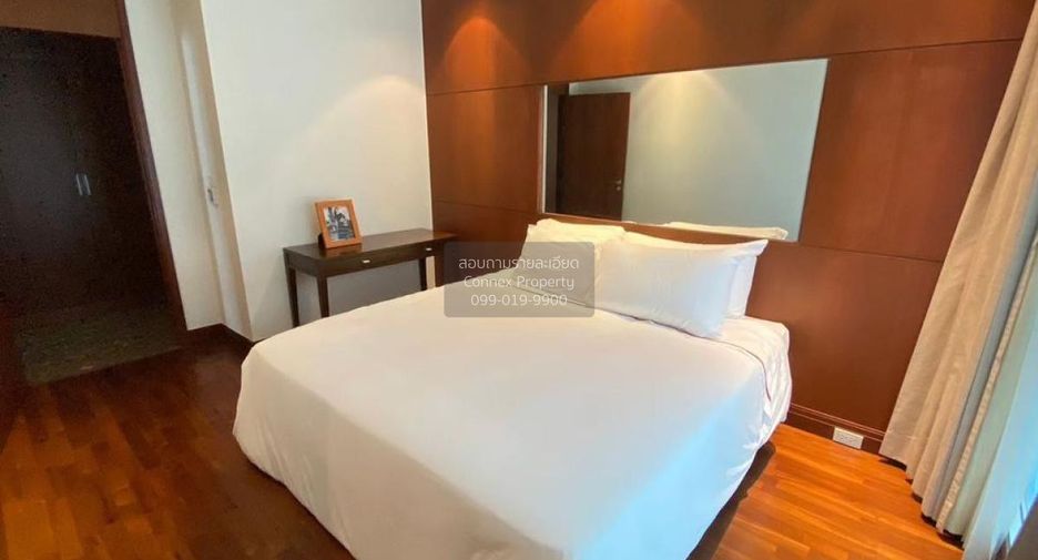 For rent 3 bedrooms condo in Pathum Wan, Bangkok