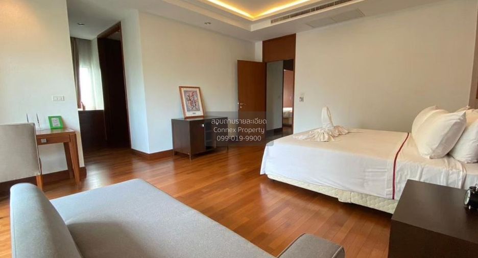 For rent 3 bedrooms condo in Pathum Wan, Bangkok