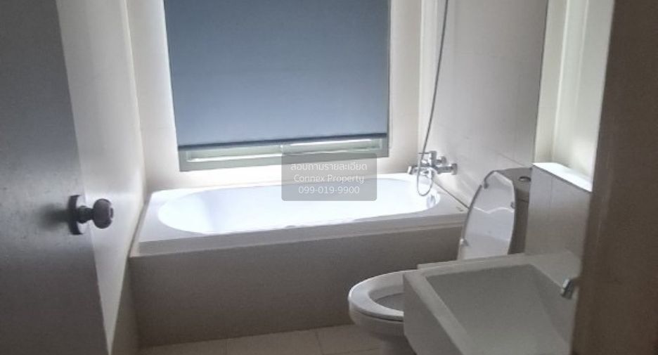 For rent 3 bedrooms condo in Watthana, Bangkok