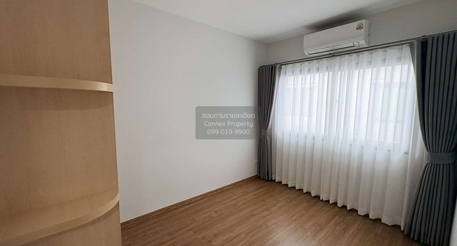 For rent 3 bedrooms townhouse in Bang Phli, Samut Prakan