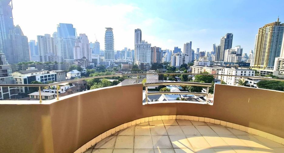 À louer 3 chambres condo à Watthana, Bangkok