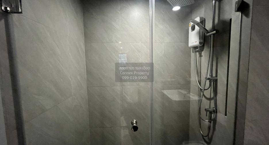 For rent 2 bedrooms condo in Bang Rak, Bangkok