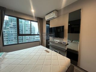 For rent 2 bedrooms condo in Bang Rak, Bangkok