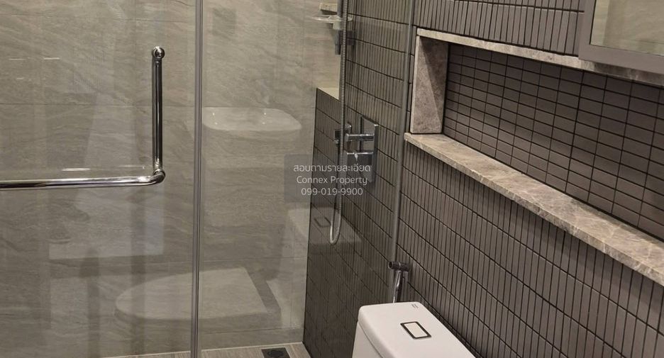 For rent 2 bedrooms condo in Pathum Wan, Bangkok