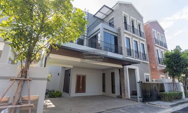 出租 4 卧室 独立屋 在 Lat Phrao, 曼谷