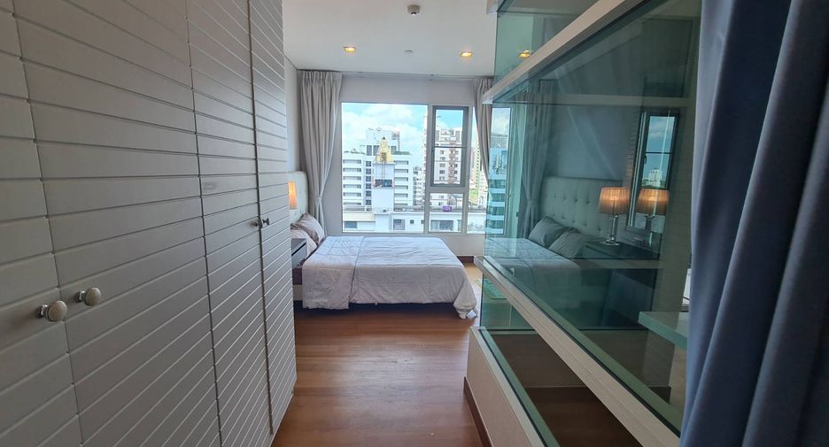 For rent 4 bedrooms condo in Watthana, Bangkok