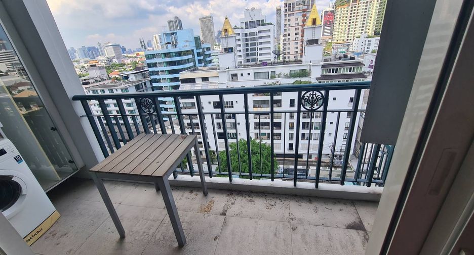 For rent 4 bedrooms condo in Watthana, Bangkok