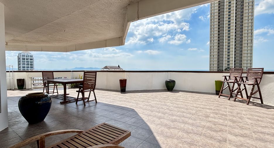 For sale 2 ベッドルーム condo in Bang Lamung, Chonburi