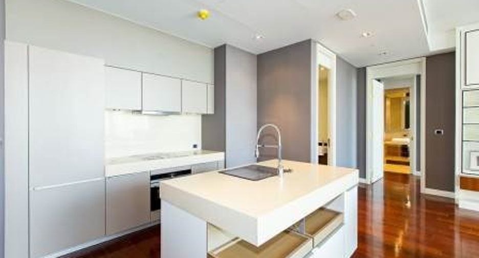 For rent and for sale 2 bedrooms condo in Khlong Toei, Bangkok