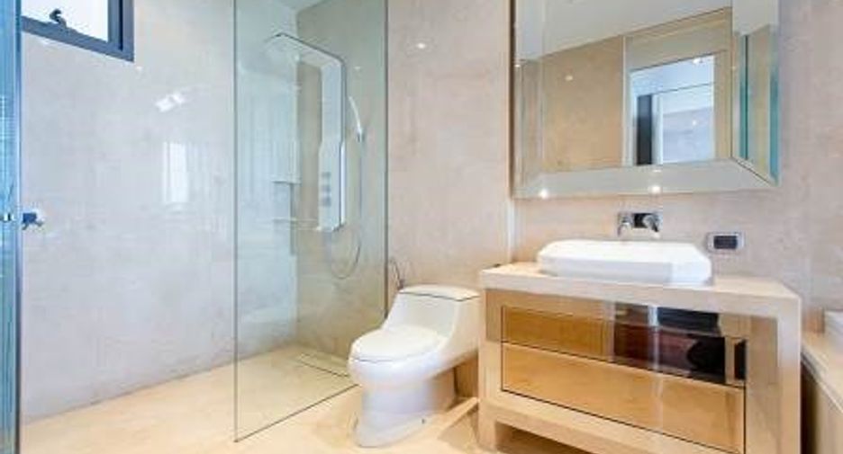 For rent and for sale 2 bedrooms condo in Khlong Toei, Bangkok