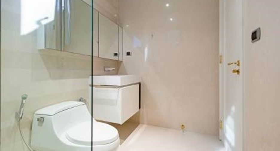 For rent and for sale 2 bedrooms condo in Khlong Toei, Bangkok