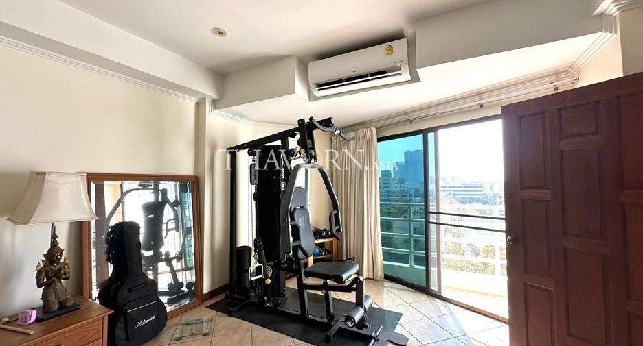 For sale 2 ベッドルーム condo in Bang Lamung, Chonburi