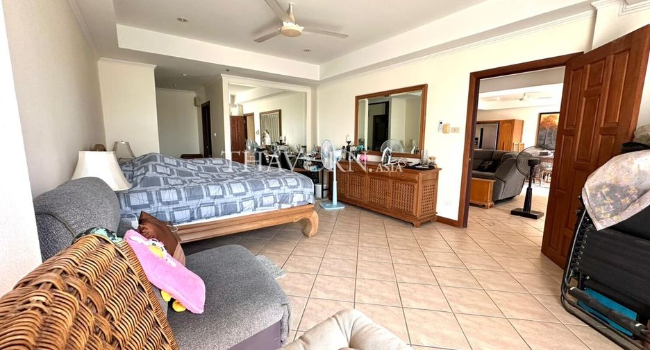 For sale 2 ベッドルーム condo in Bang Lamung, Chonburi