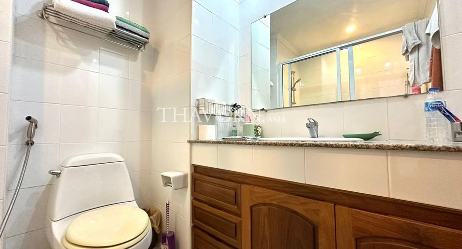 For sale 2 ベッドルーム condo in Bang Lamung, Chonburi