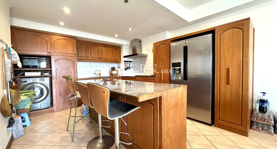 For sale 2 ベッドルーム condo in Bang Lamung, Chonburi