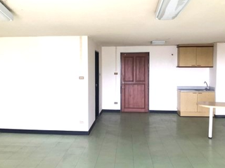 À vendre 20 chambres condo à Si Racha, Chonburi