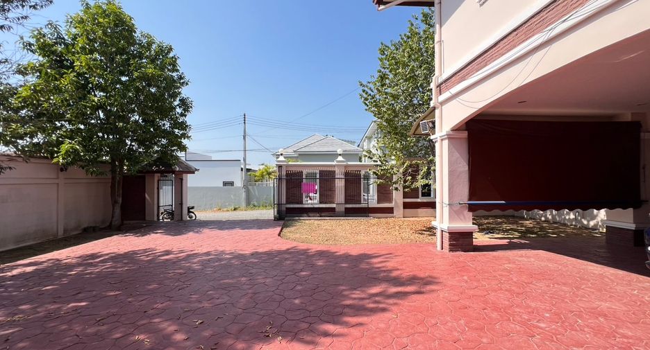 Haus zum Kauf mit 4 Zimmer in Ban Bueng, Chonburi