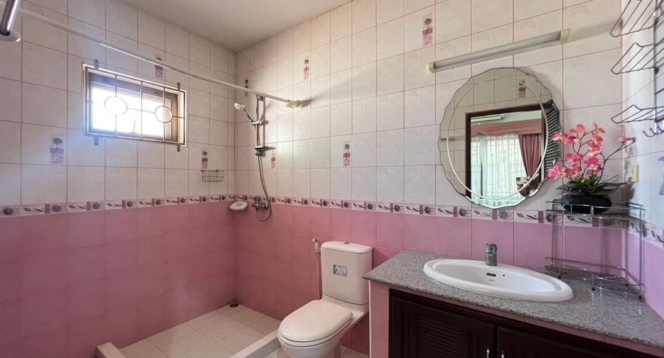 Haus zum Kauf mit 4 Zimmer in Ban Bueng, Chonburi