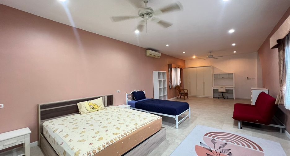 Haus zum Kauf mit 4 Zimmer in Ban Bueng, Chonburi