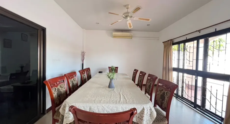 À vendre 4 chambres maison à Ban Bueng, Chonburi