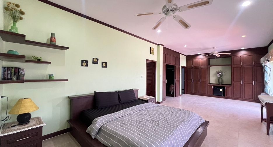 Haus zum Kauf mit 4 Zimmer in Ban Bueng, Chonburi