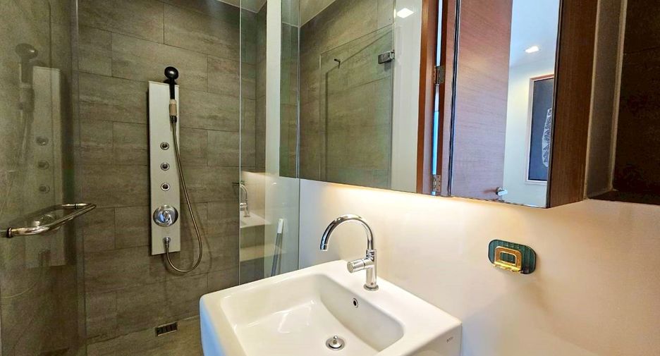 For rent 1 bed condo in Khlong Toei, Bangkok