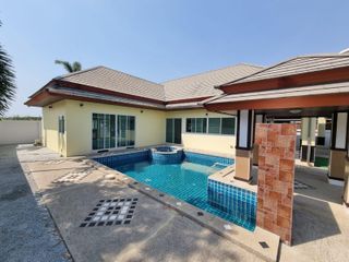 Haus zum Kauf mit 3 Zimmer in Bang Lamung, Chonburi