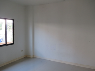 Casa en venta de 2 habitaciones en Phan Thong, Chonburi