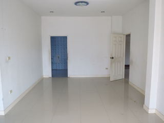 Casa en venta de 2 habitaciones en Phan Thong, Chonburi