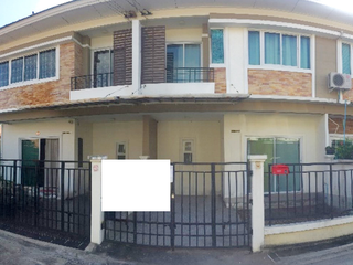 Reihenhaus zum Kauf mit 2 Zimmer in Si Racha, Chonburi